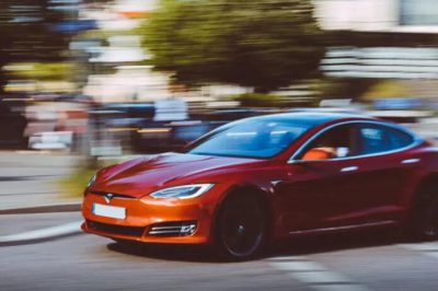 Tesla中国制Model 3今日向欧洲交付